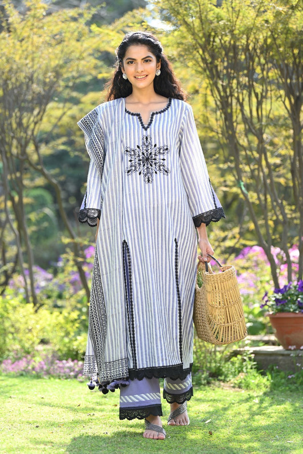 Lavender striped kurta with front slits, pants and dupatta set (SALE)